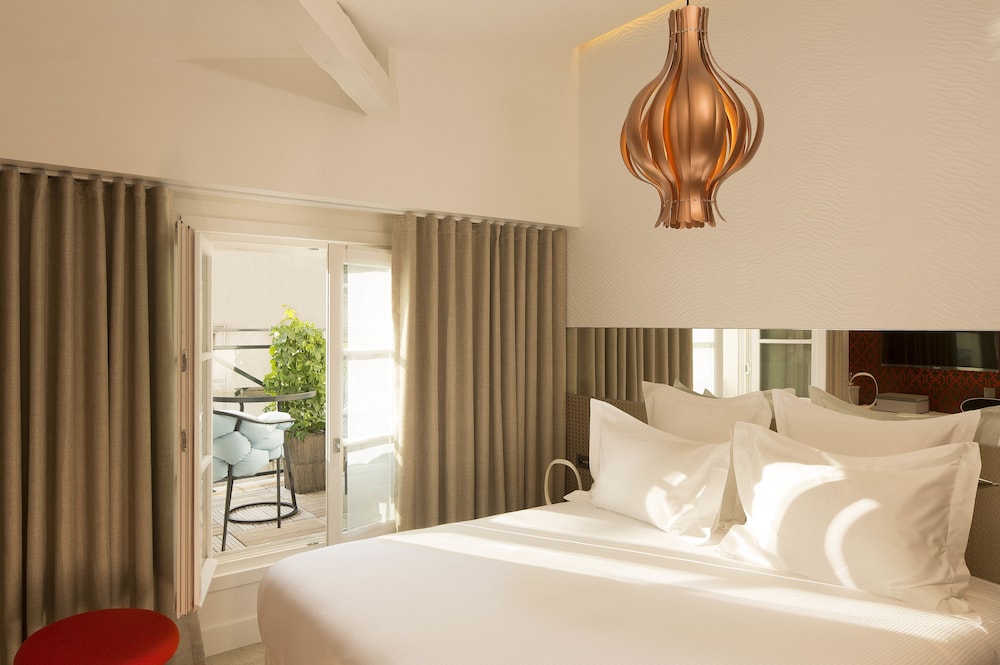 Hotel Dupond Smith 16/67