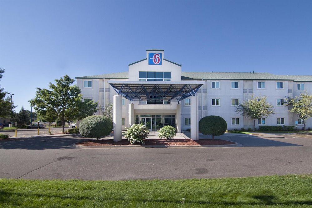 Motel6 Brooklyn Center, MN - Minneapolis 35/48