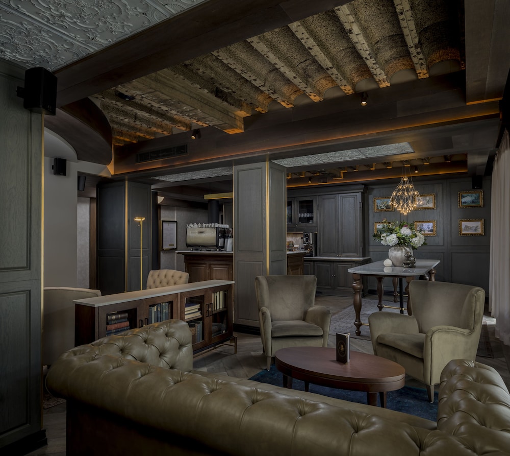 The Queens Hotel 36/59