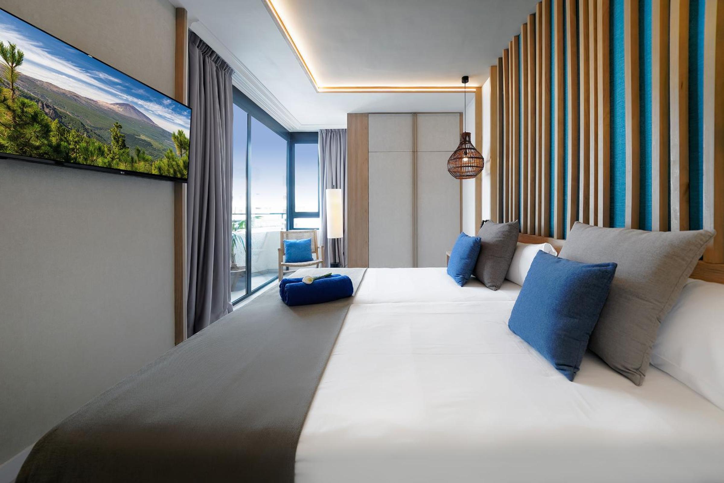Suite, Pool View, Adult Only
