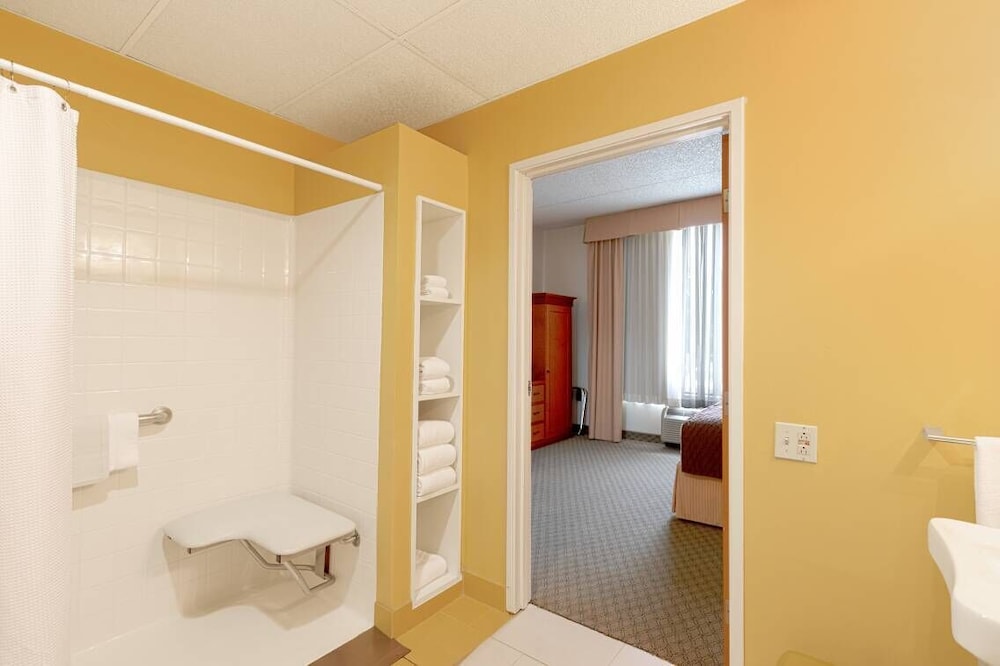 Coast Wenatchee Center Hotel 48/49