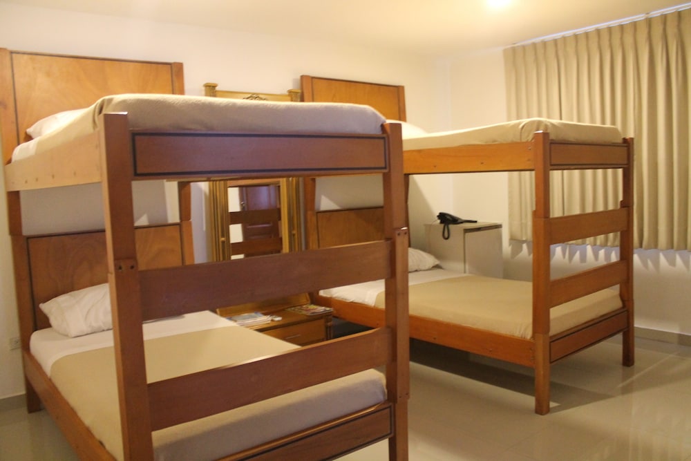 HOTEL MONTERREY 33/45