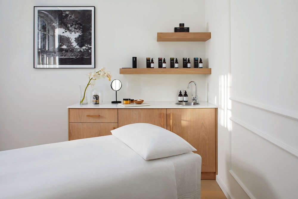 The Alphen Boutique Hotel 8/35