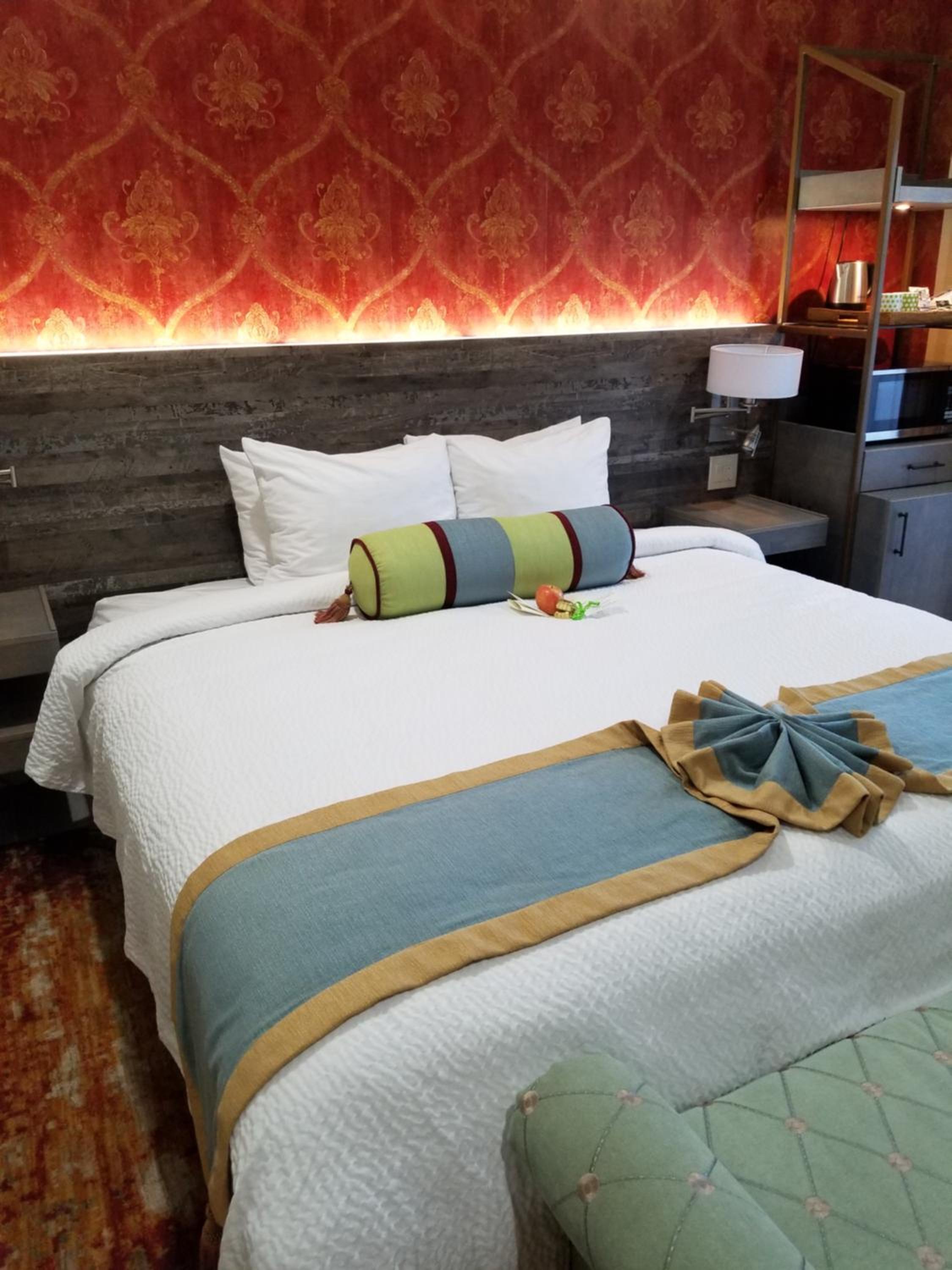 Standard, King Bed
