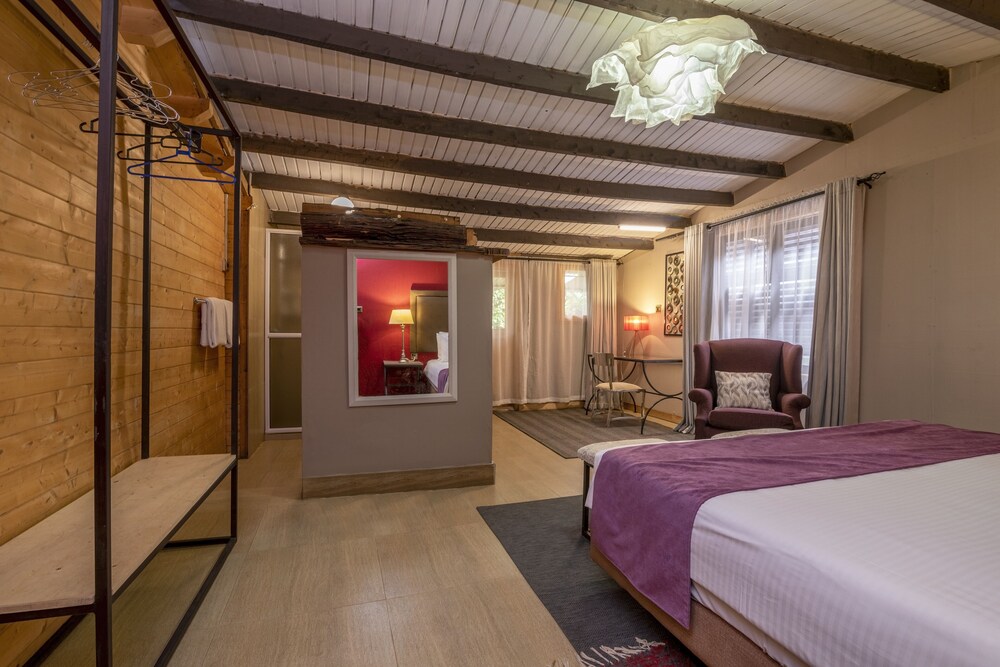 Fair Acres Boutique Hotel 14/71