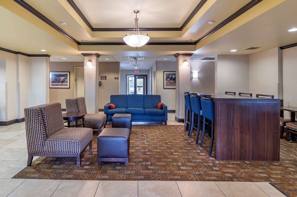 Spark by Hilton Cincinnati Airport South 4/30