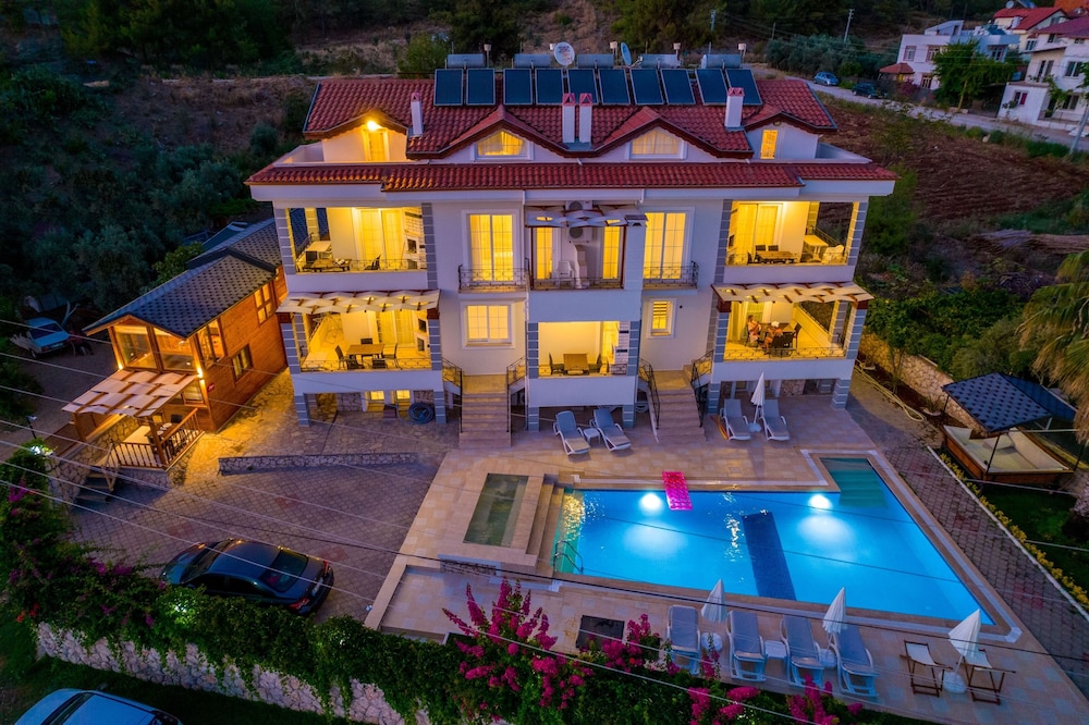 Anatolian Apartments 1/50