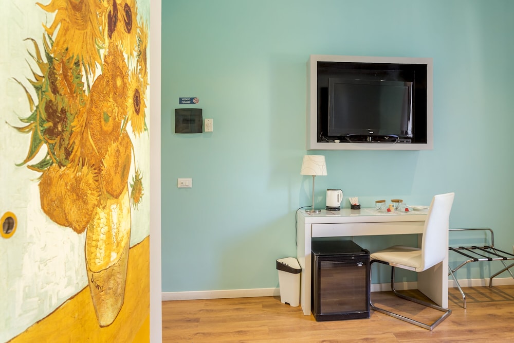 Amoroma Suite 37/50