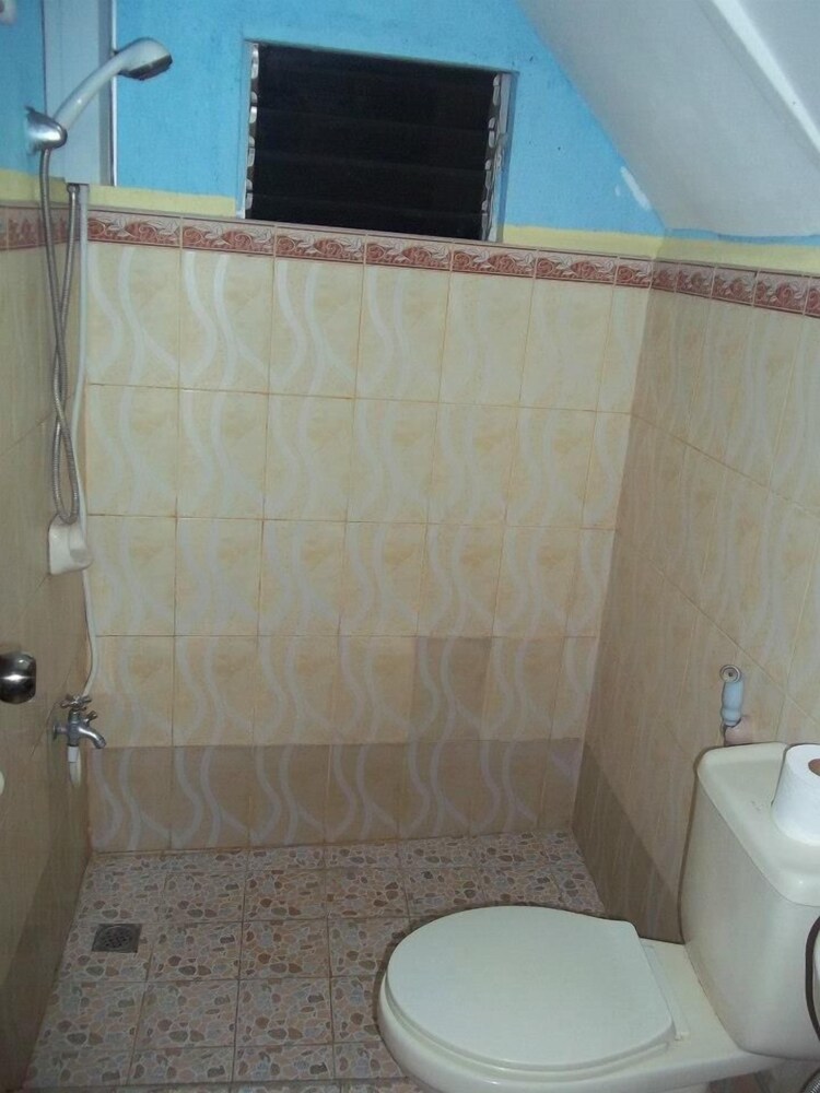 Boracay Moreno's Lodging 44/45