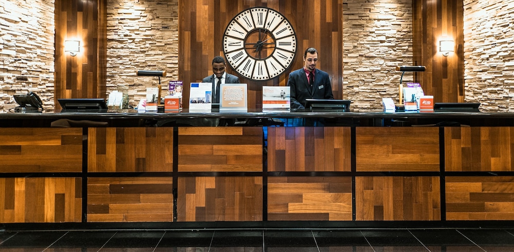 Crowne Plaza Newark Airport 6/50