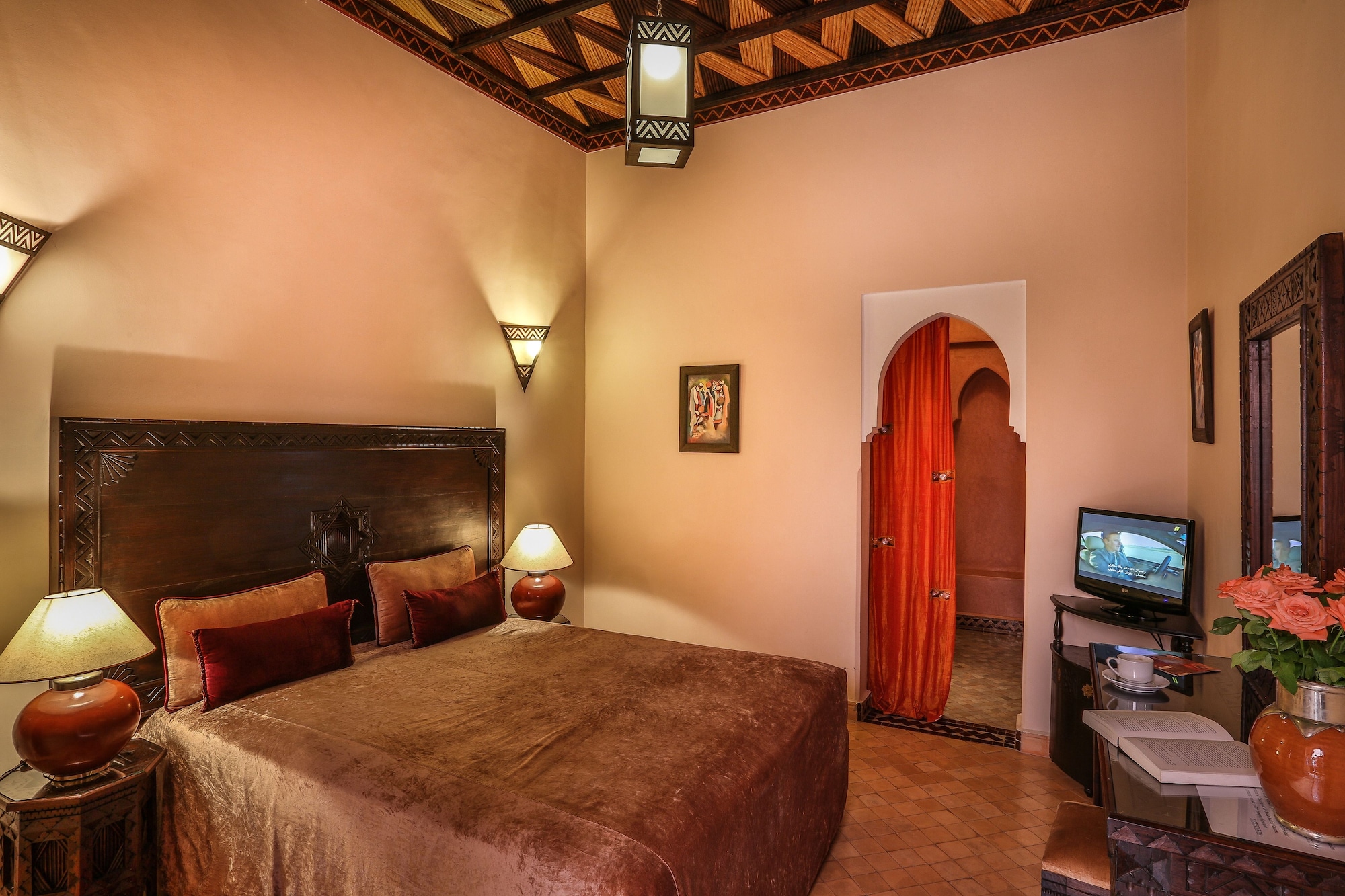 SUPERIOR, DOUBLE OR TWIN BED