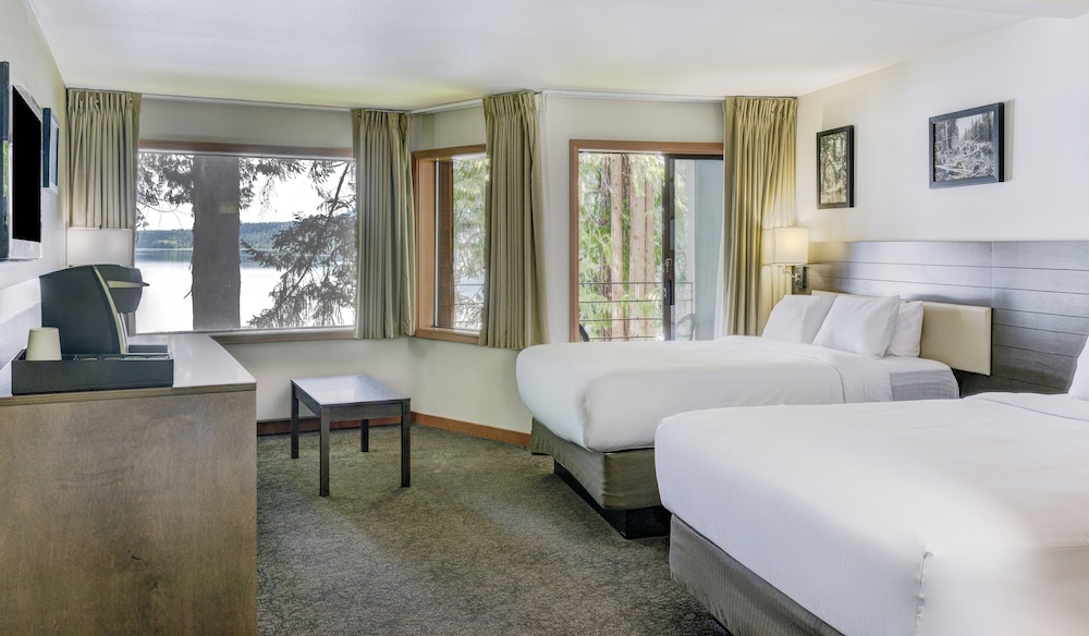 Lake Quinault Lodge 17/50
