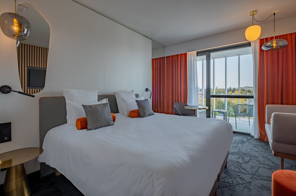 Golden Tulip Lyon Ouest Techlid - Hotel & Spa 14/76