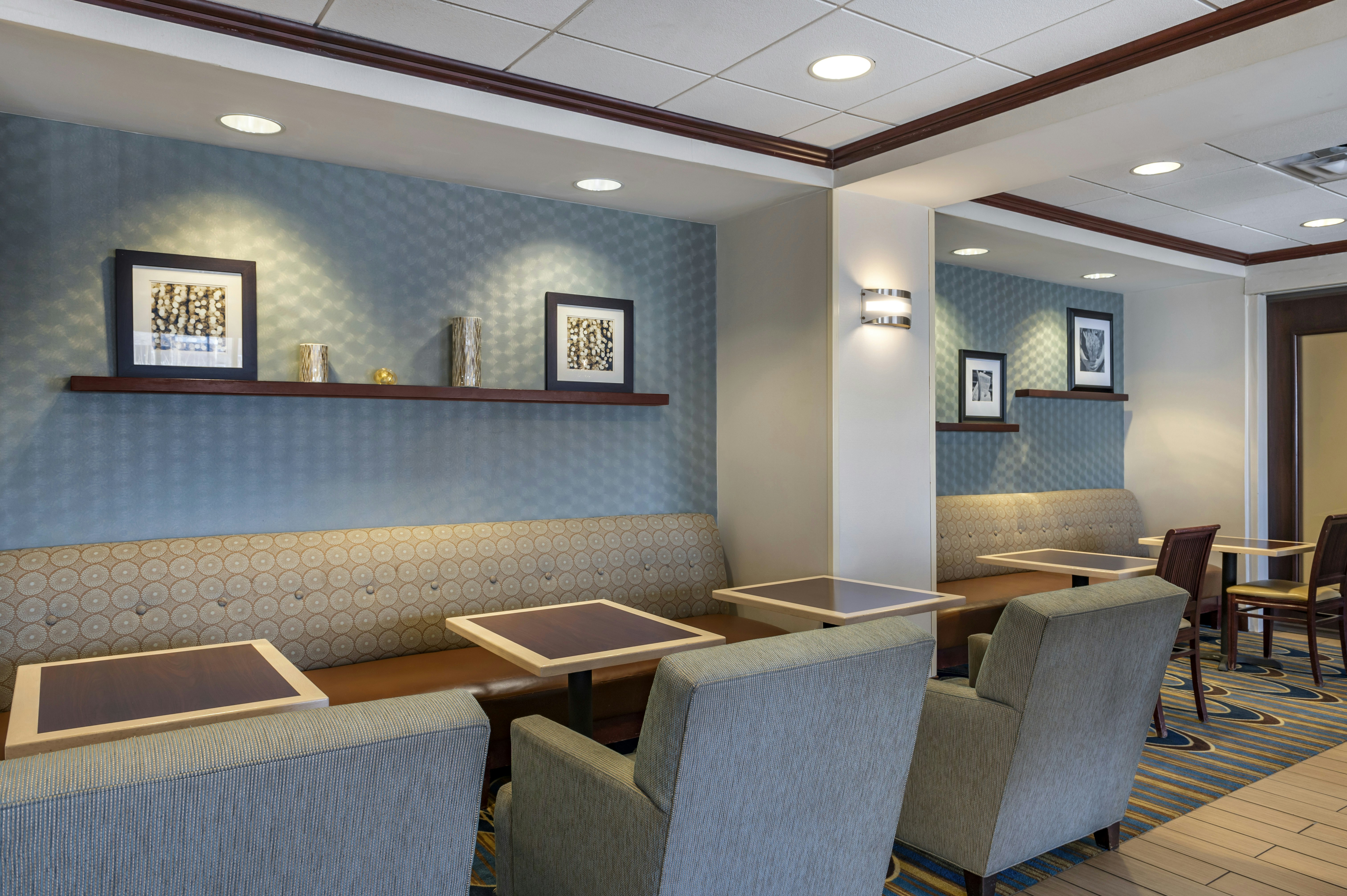 Hampton Inn Greenfield 25/36