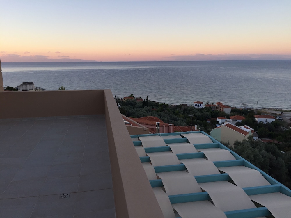 Ouzo Villas photo2
