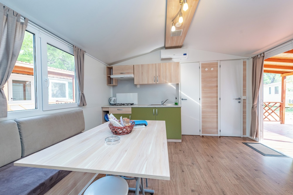 Camping Paklenica - Mobile Homes 16/55