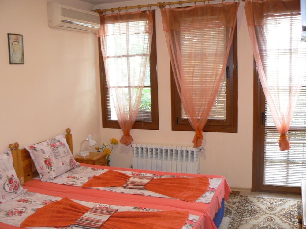 Hotel Varusha 25/43