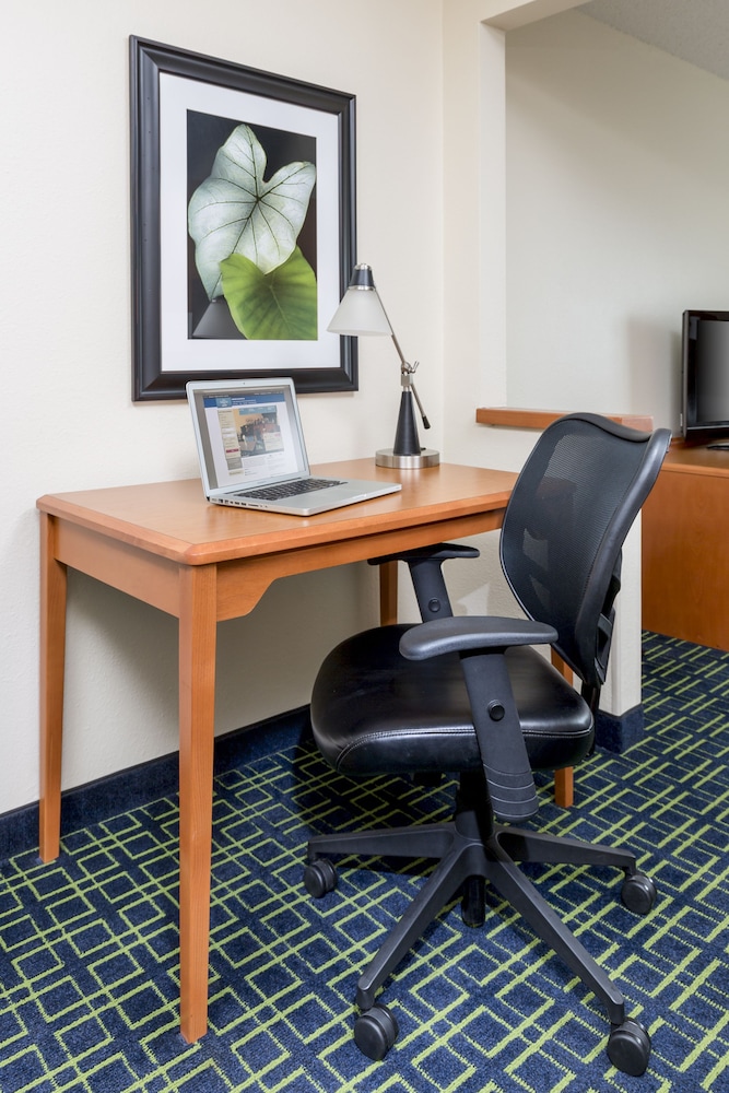 Fairfield Inn & Suites Joliet North/Plainfield 21/24
