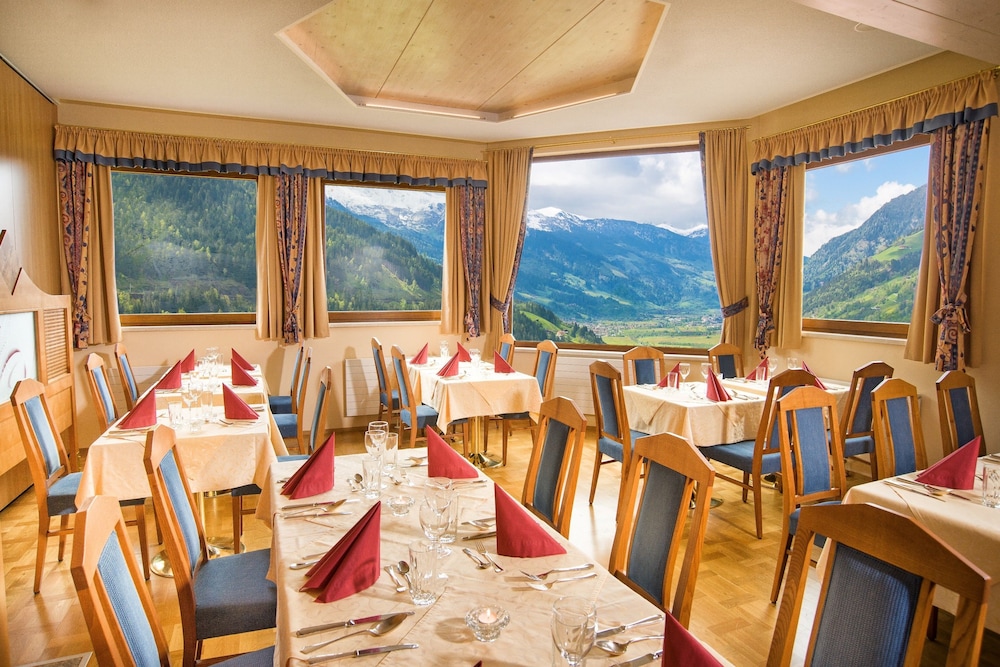 Hotel Alpenblick 63/79