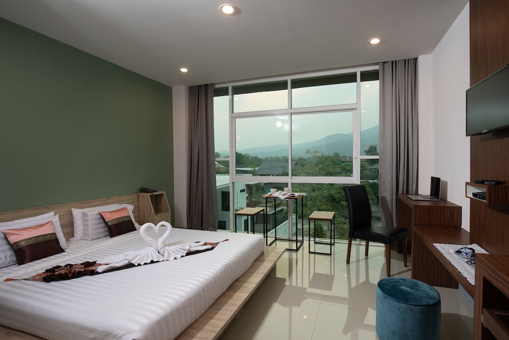 ROOM, MOUNTAIN VIEW