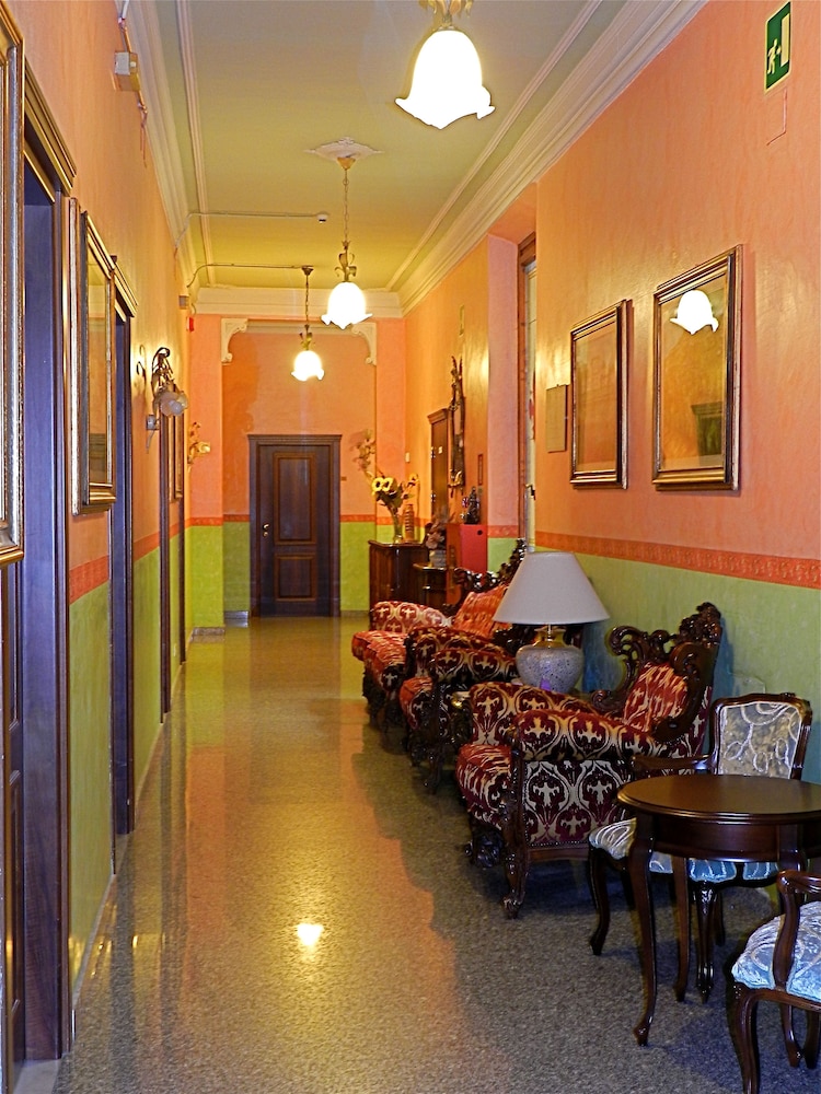 Hotel Desiree 45/62