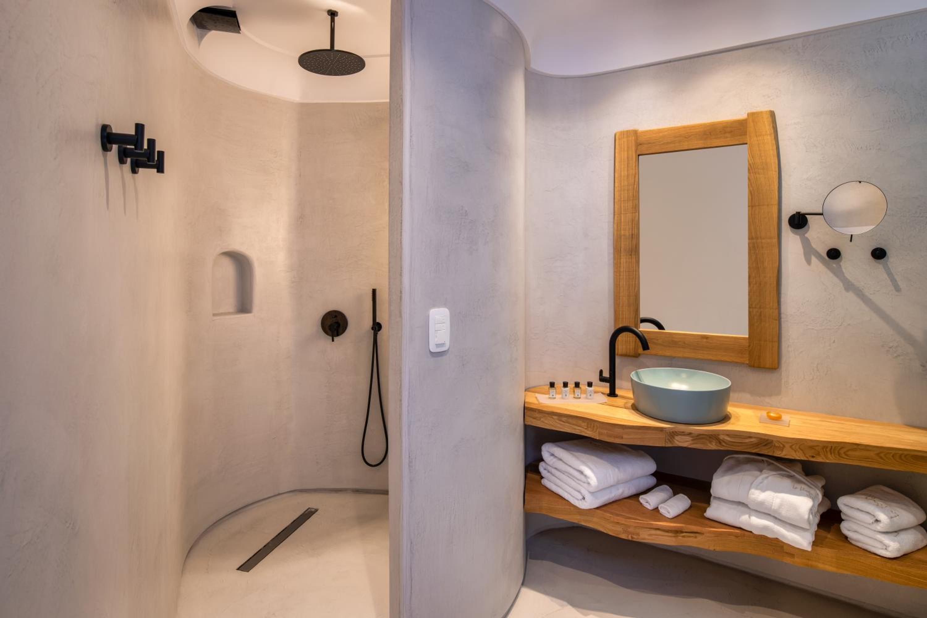 2 Bedrooms, Executive, Suite, Outdoor Jetted Tub، La Ponta Villas & Suite 2/5