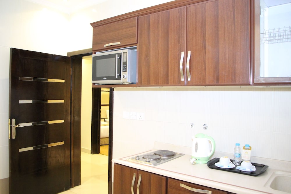 Al Muhaidb Residence Al Dowally 30/30