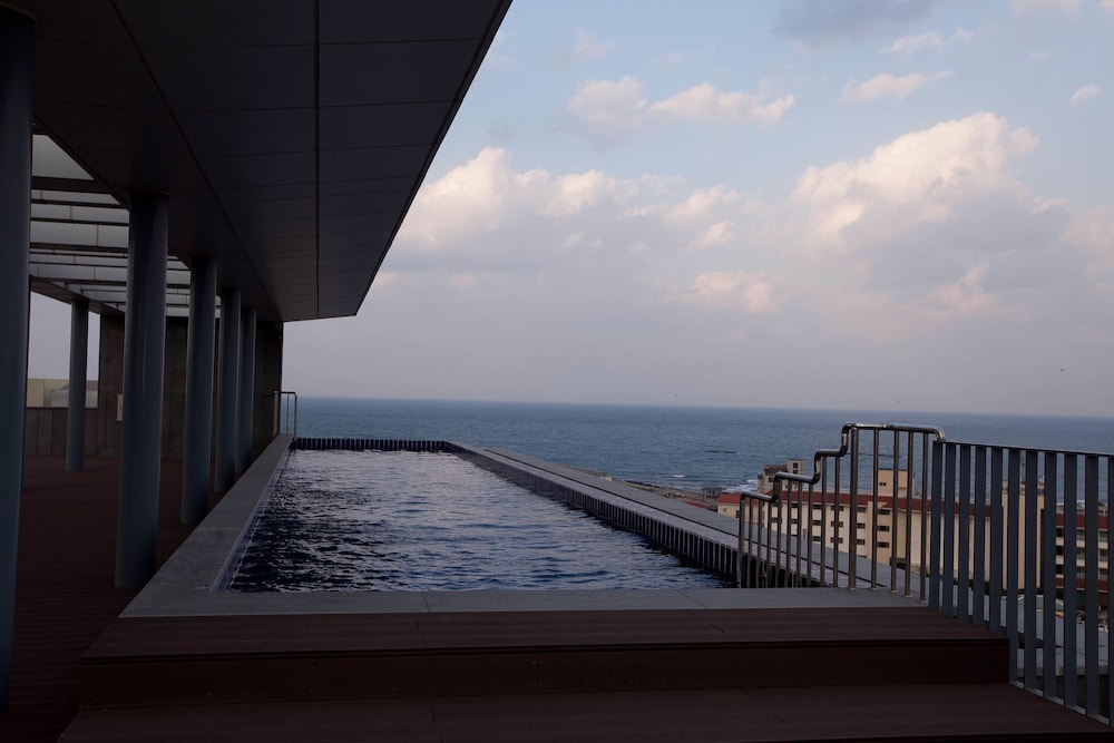 Seoubong Beach Hotel 19/23