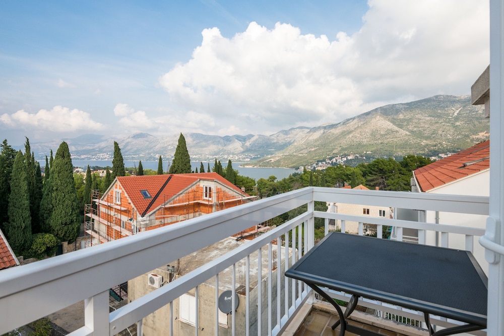 Villa Voinic 22/50