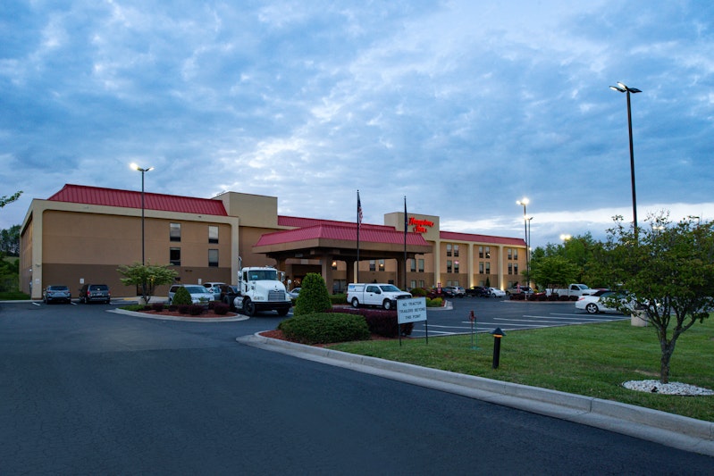 Hampton Inn Wytheville 3/53