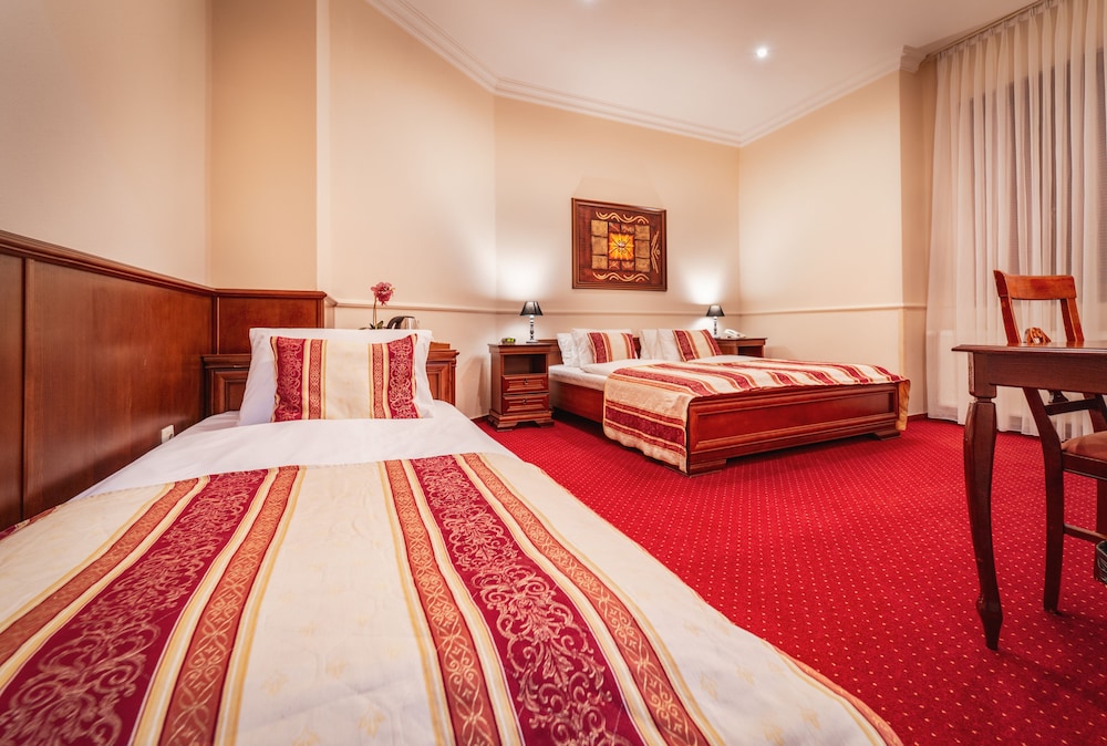 BEST WESTERN HOTEL CAPITAL 8/50