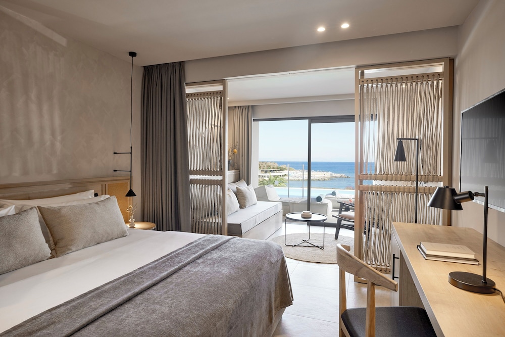 JUNIOR SUITE, SEA VIEW, SWIM UP POOL