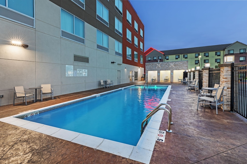 Holiday Inn Express and Suites Tulsa Northeast - Owasso 1/66