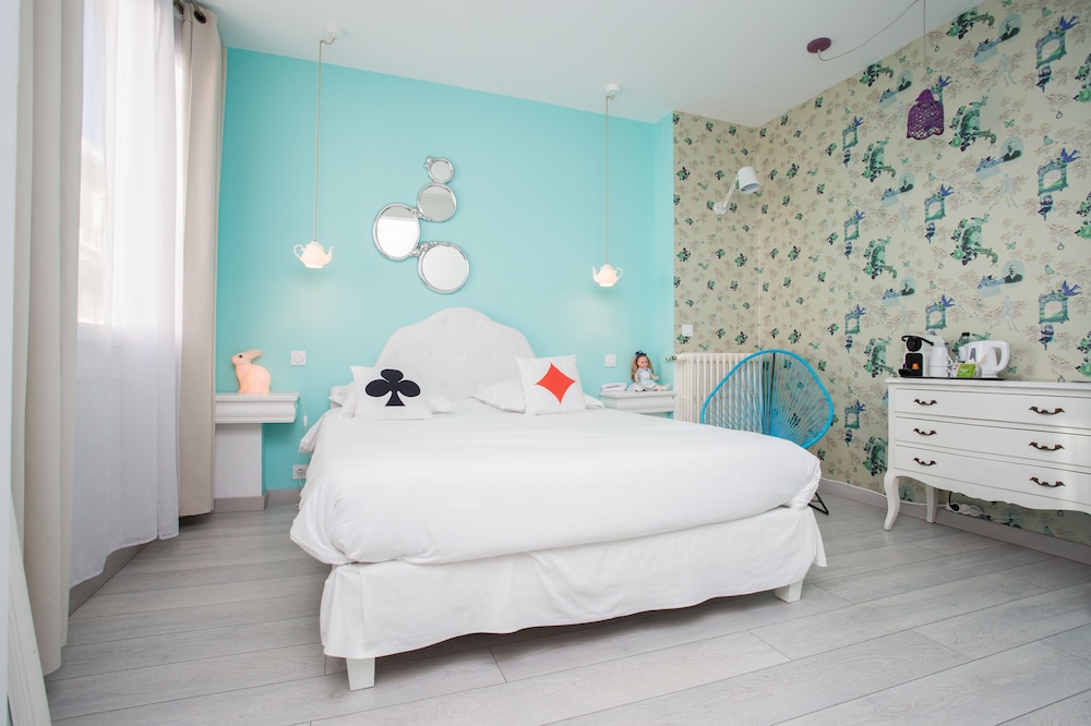 Hotel Mademoiselle 16/50