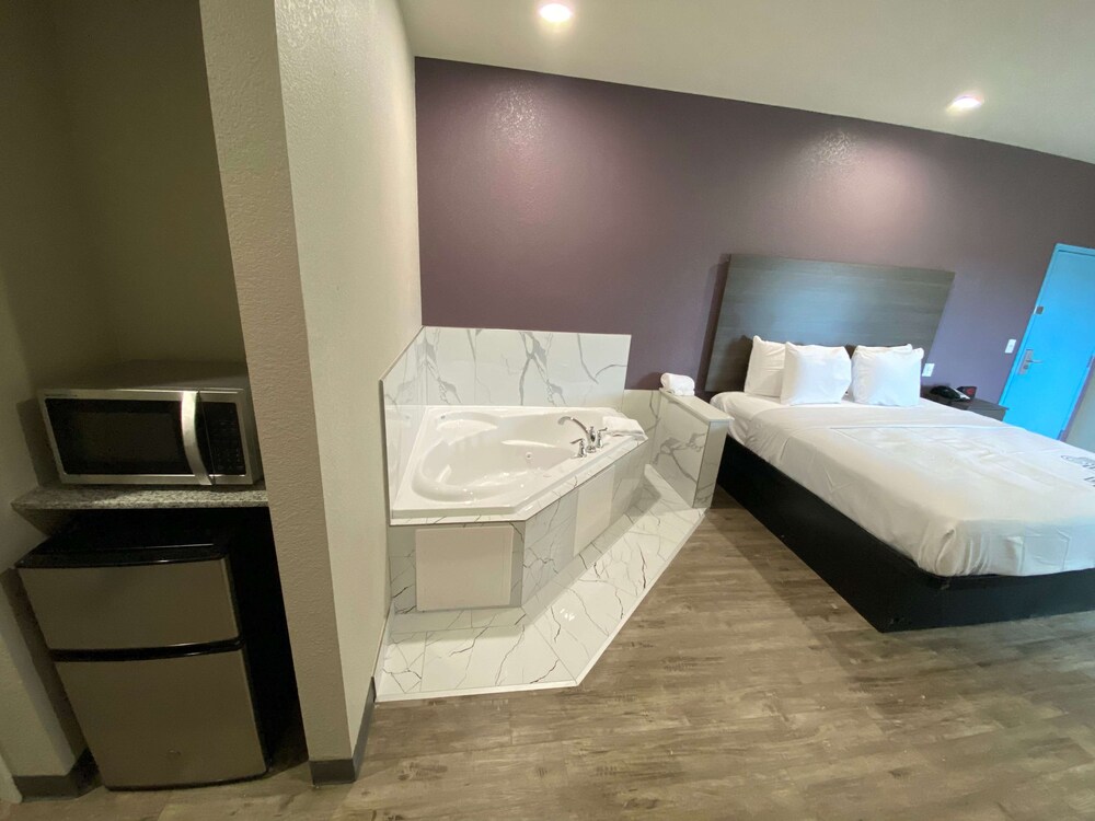 Surestay Plus Hotel By Best Western Ada 17/40