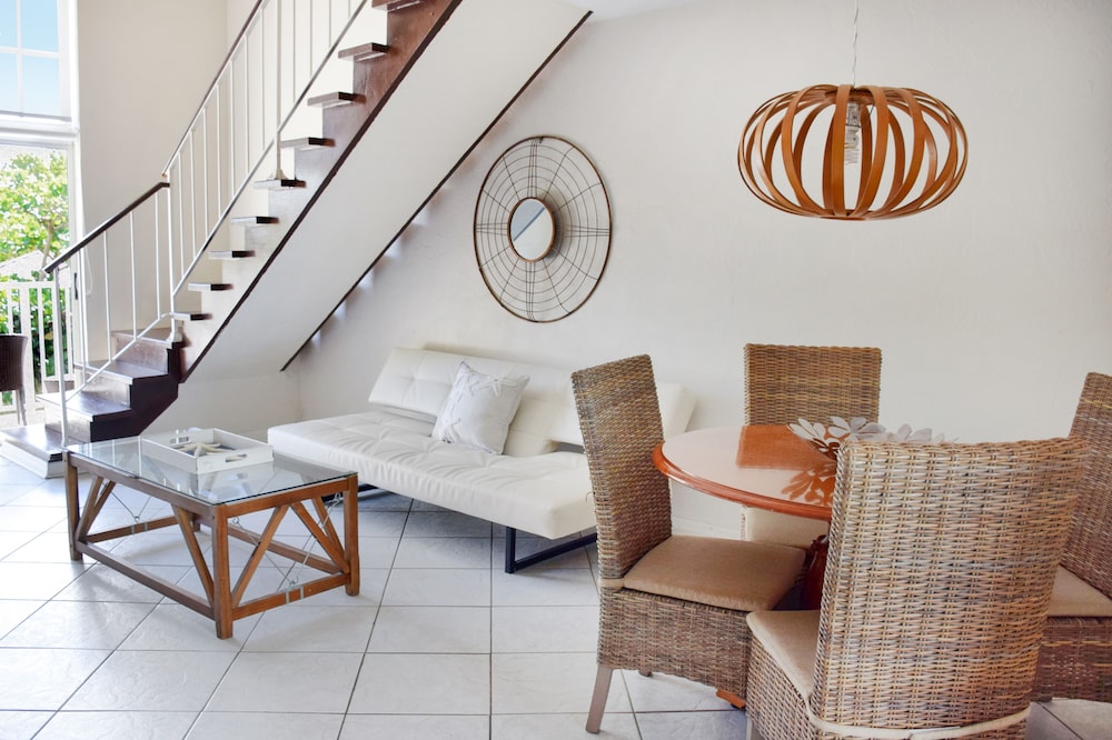 Coral Reef Suites 36/75