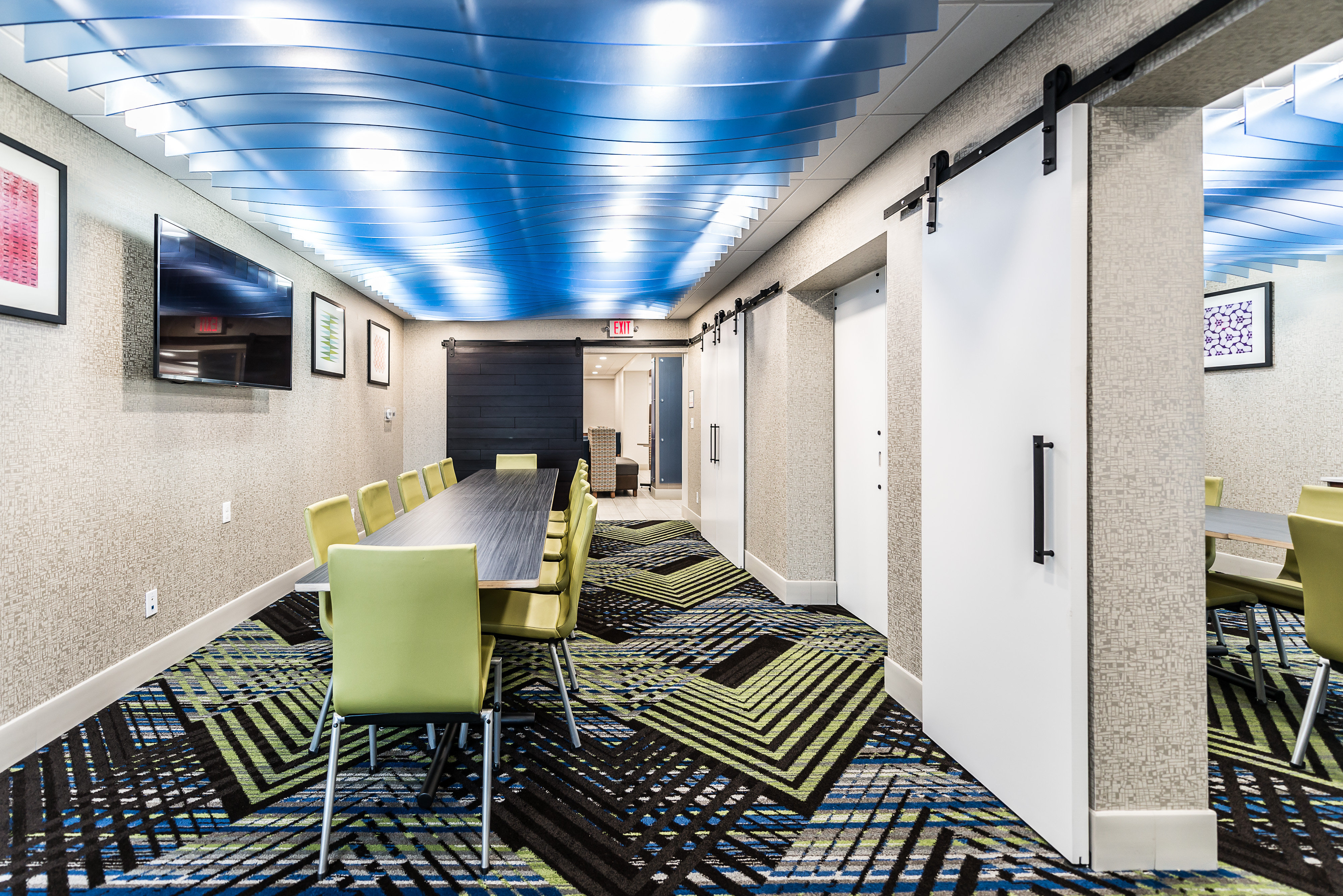 Holiday Inn Express Flint-Campus Area 58/65