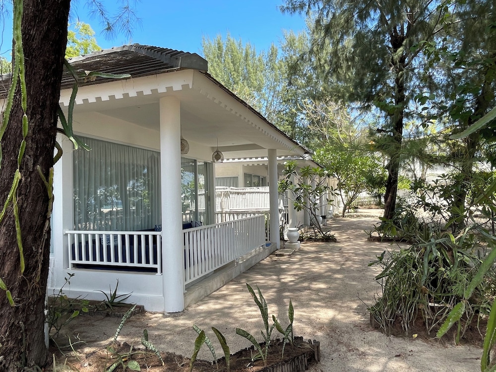 SERI RESORT GILI MENO 6/70