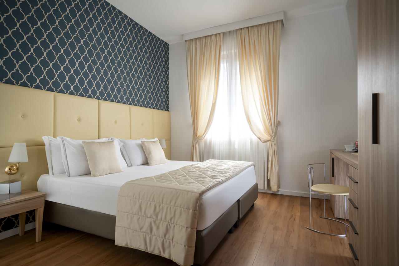 Hotel Re Enzo 59/102