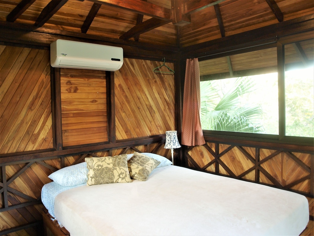 Lodge Margouillat 15/50