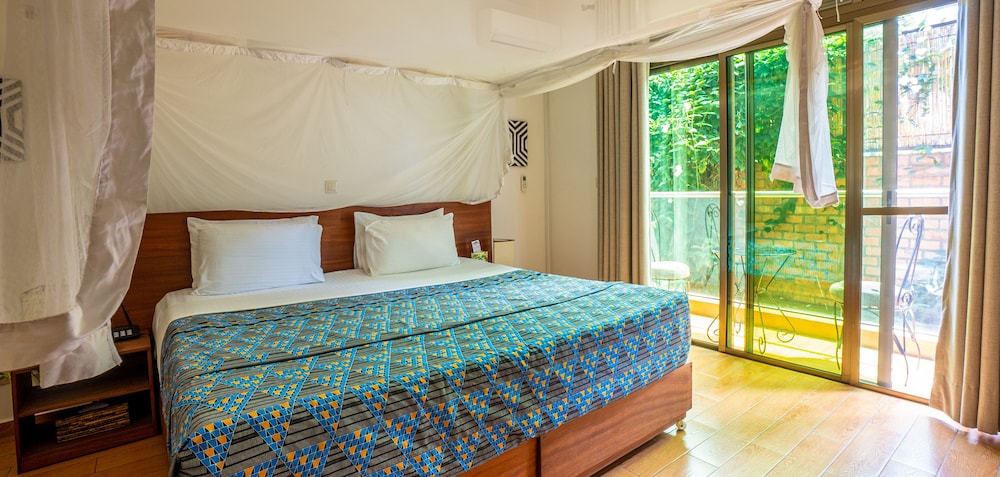 Heaven Restaurant and Boutique Hotel 15/50