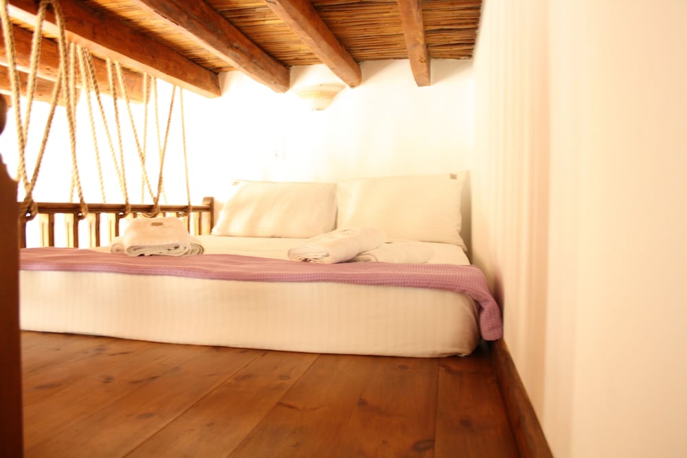 Mariakis Luxury Studios 17/42