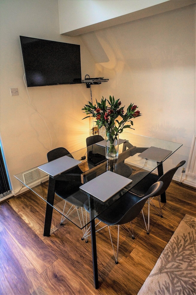 The Penthouse 13/18