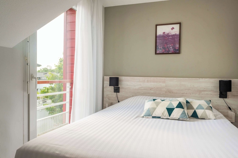 1 BEDROOM, APARTMENT, DOUBLE BED, SOFA