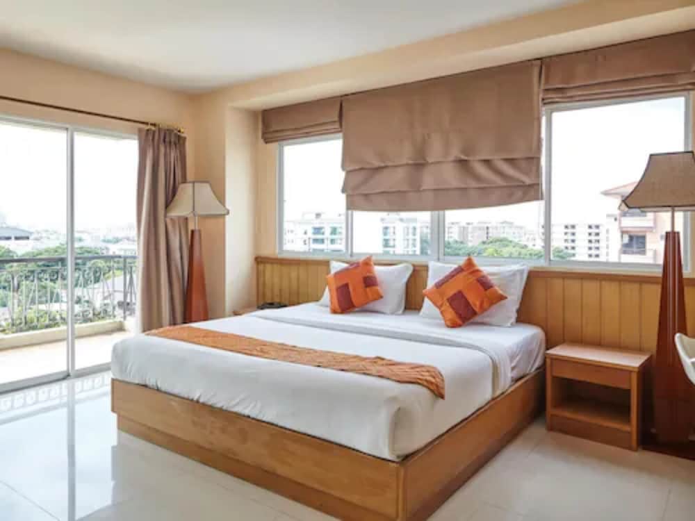 Metropoint Bangkok 27/80