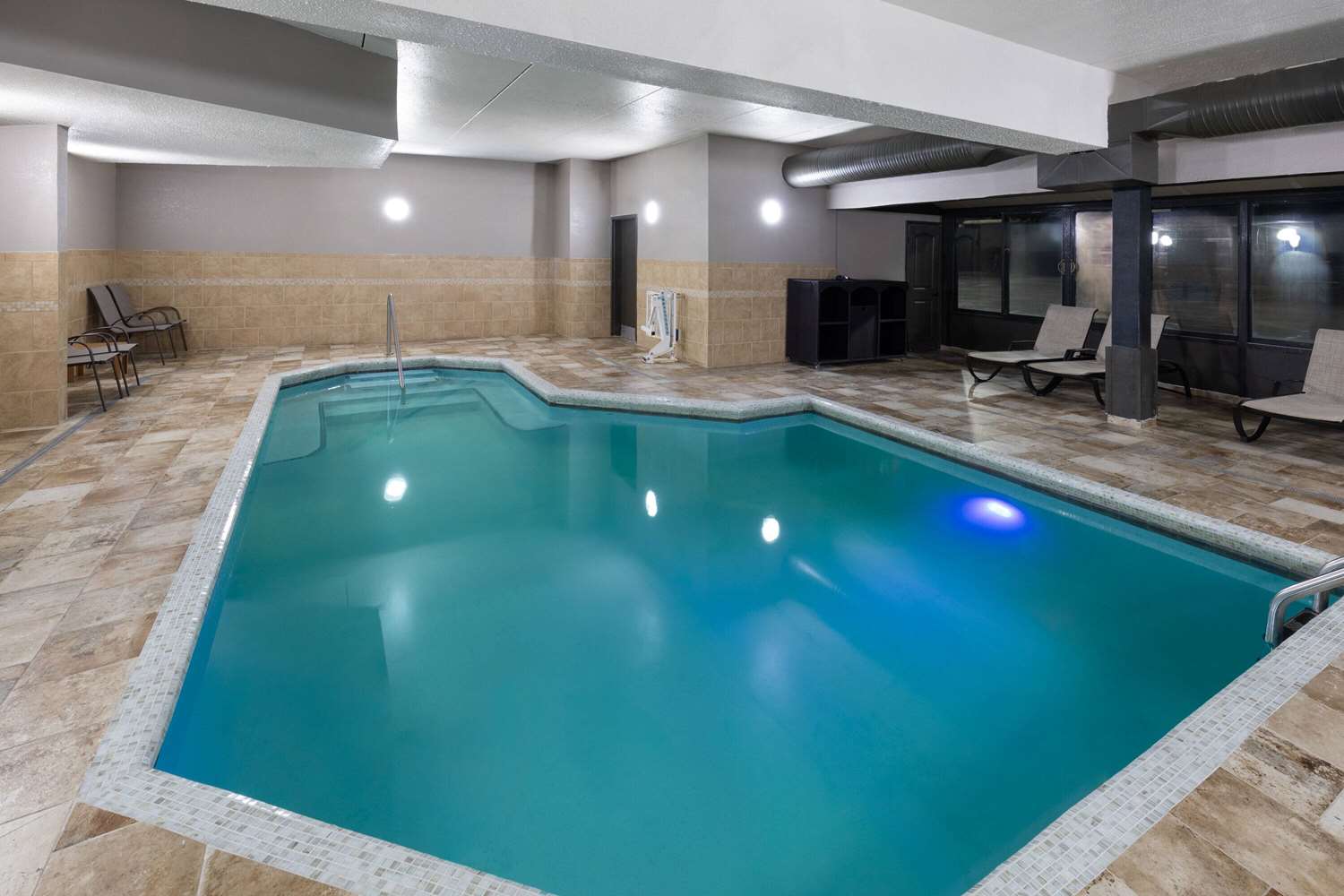 swimming pool spa