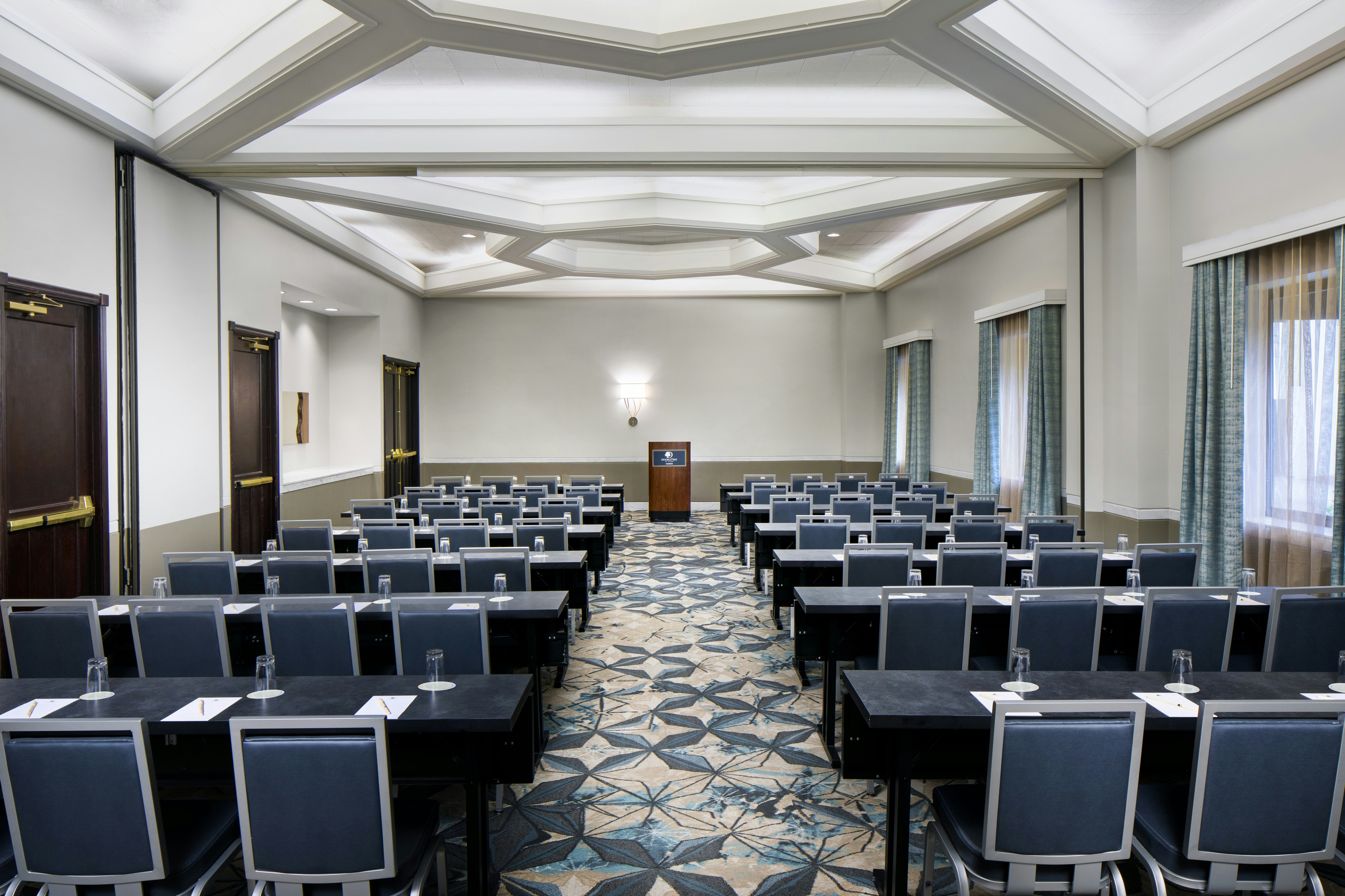 DoubleTree by Hilton Nashua 22/33