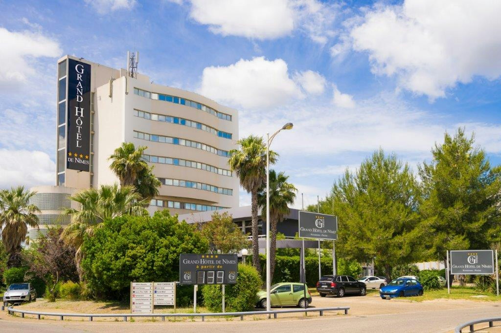 Grand Hotel de Nimes 70/81