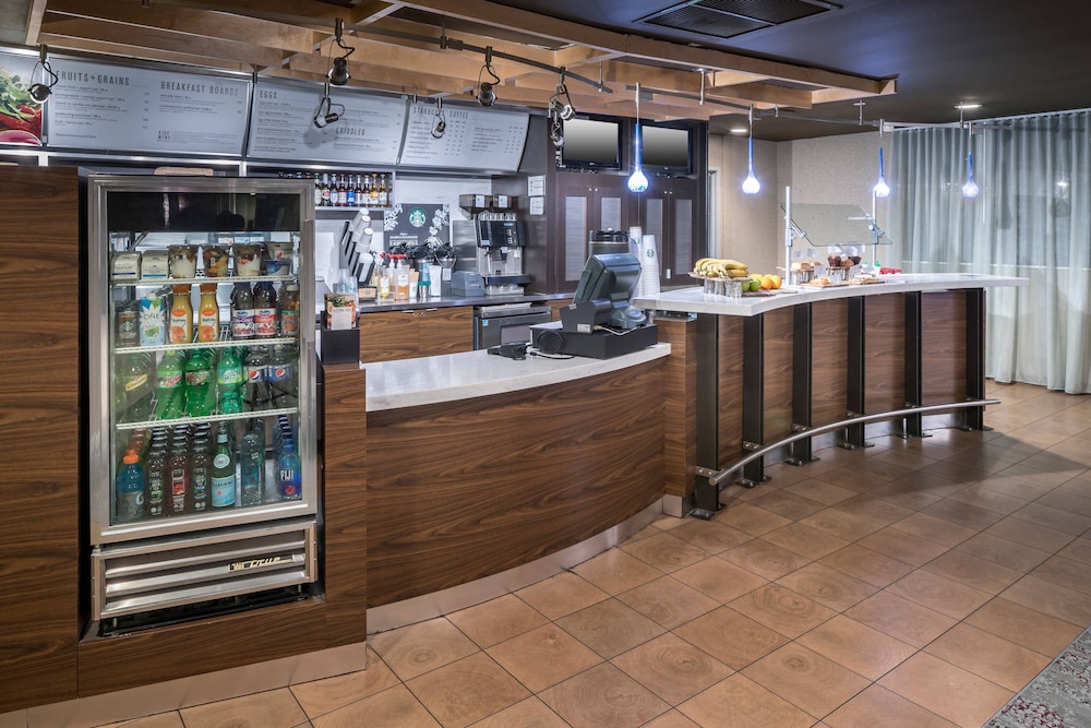 Courtyard by Marriott West Orange 8/52