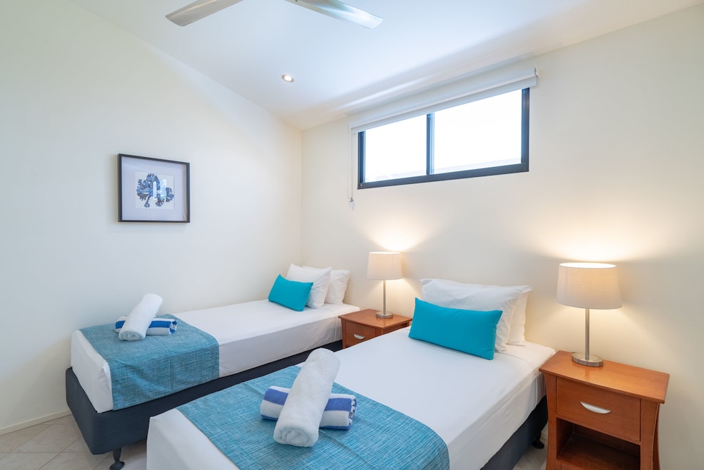 Saltwater Luxury Apartments 6/40